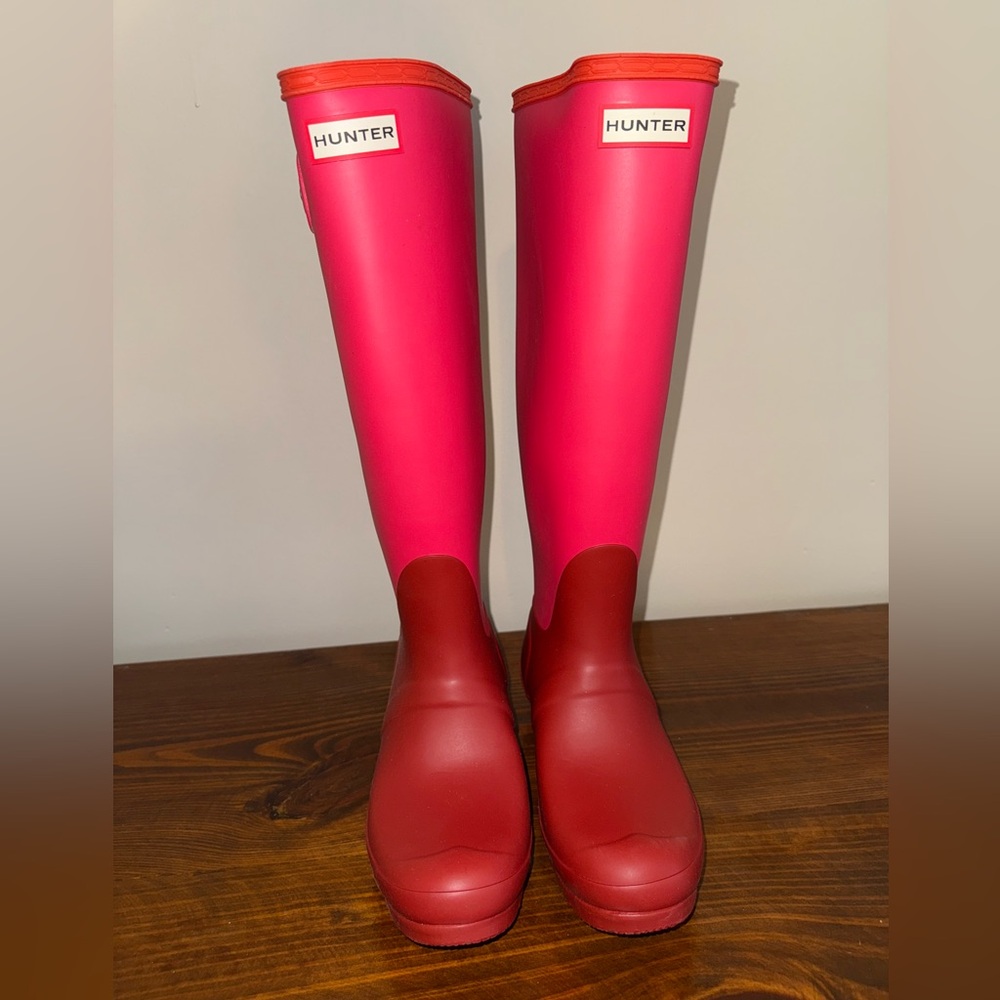 Adorable Pink/Red Hunter boots NIB